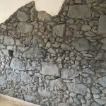 Aero pulitura di parete di appartamento con pietra a vista 19